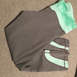 Lululemon leggings.